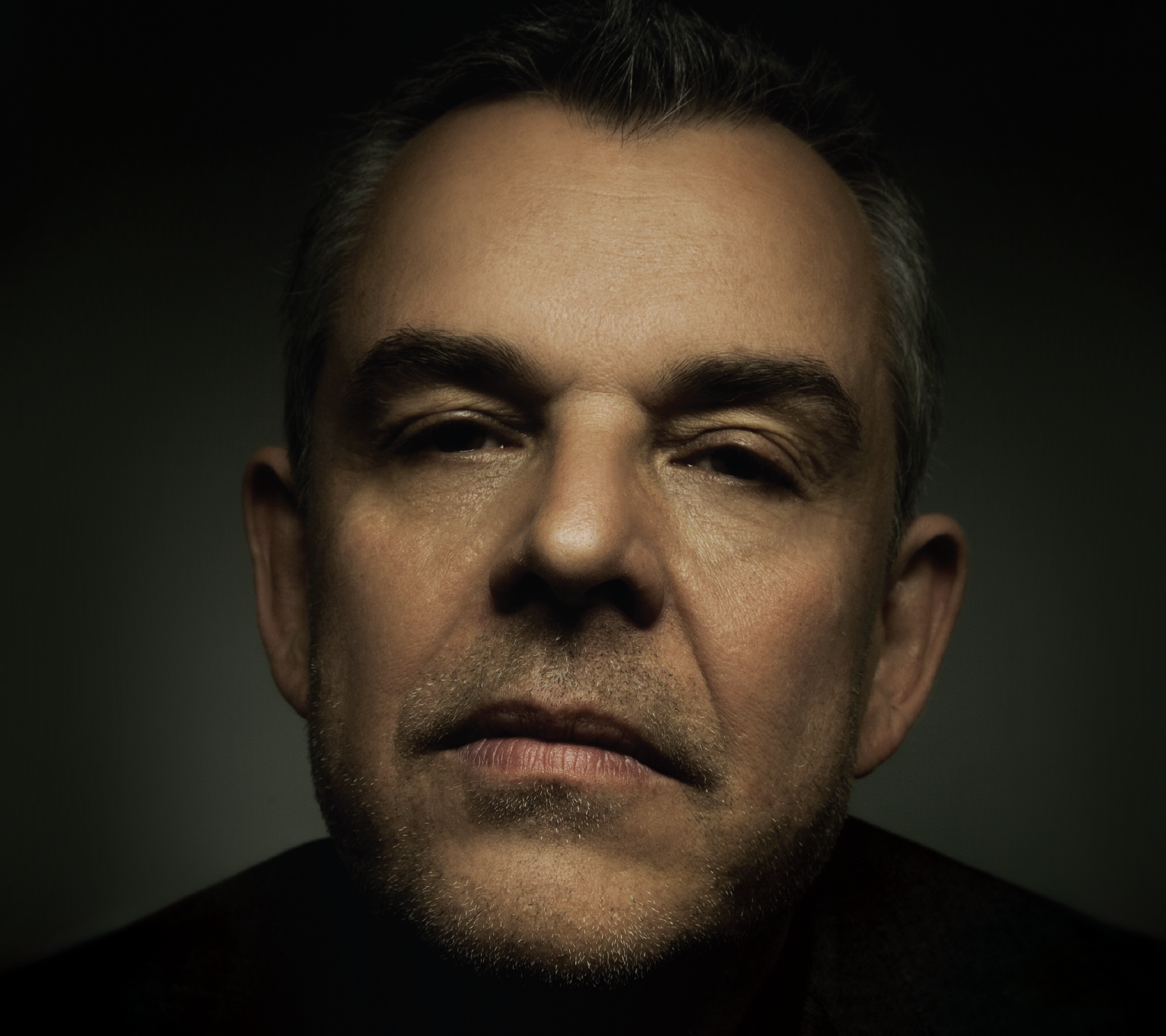Danny Huston - Moves | Fashion & Lifestyle... Online